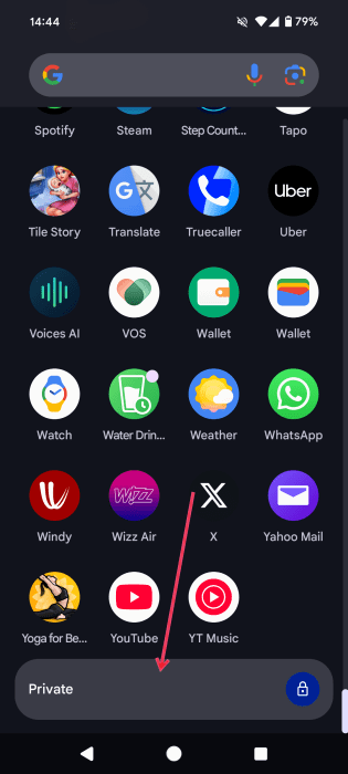 En appuyant sur Privé dans le tiroir d'applications Android.