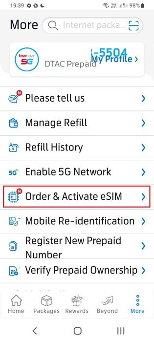Commande et activation d'eSIM via l'application mobile d'un opérateur.