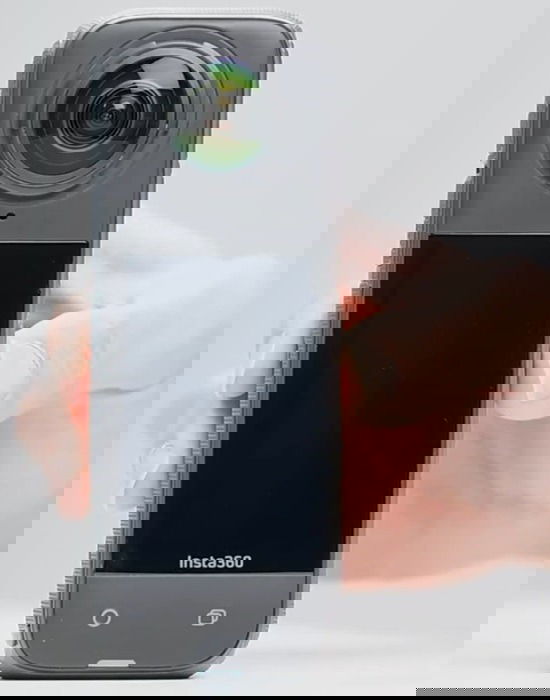 Insta360 x4