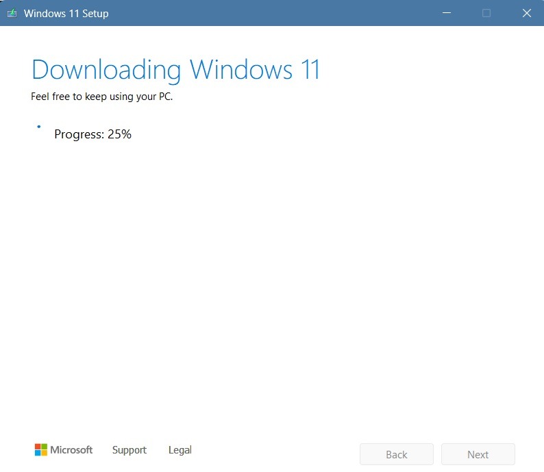 Téléchargement de Windows 11 sur l'appareil à l'aide d'un outil de création de supports pour USB.