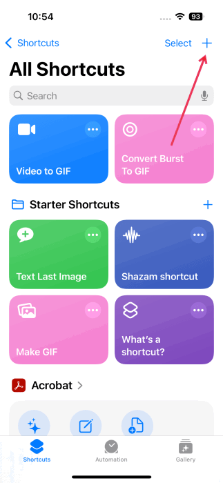 En appuyant sur l'application + signe dans l'application de raccourcis sur iPhone.
