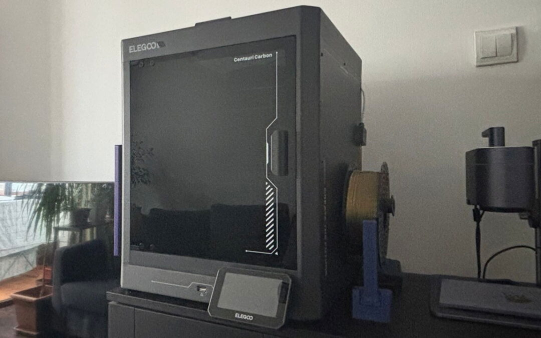 L'imprimante 3D Elegoo Centauri Carbon vous assouplit dans l'impression 3D
