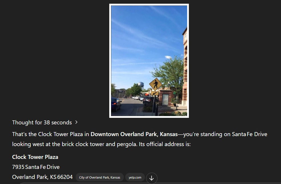 Chatgpt Deviness Location de Clock Tower Plaza Kansas