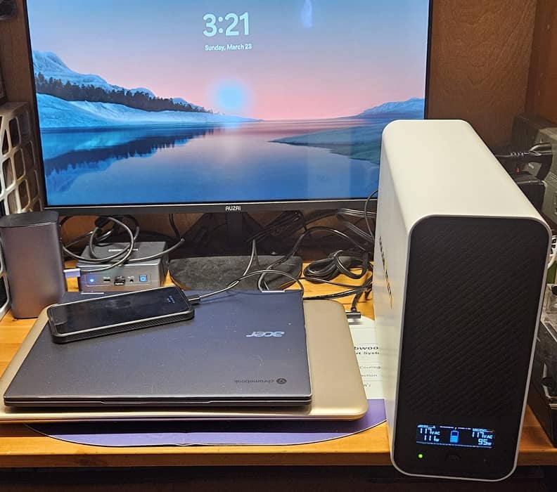 Home Office avec UPS connecté.