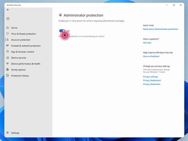 Adminsitrator Protection Toggle activé dans Windows Security.