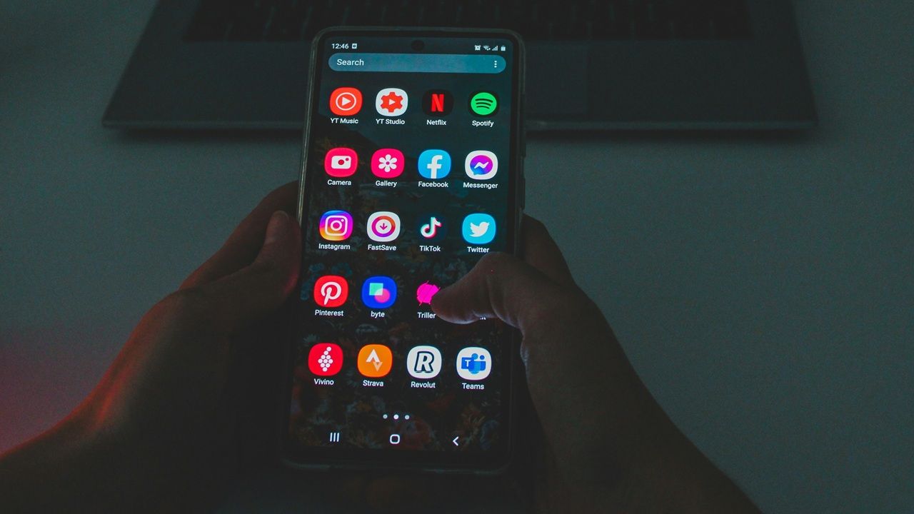 Featured Image: Best Hacking apps for Android used by ethical hackers.