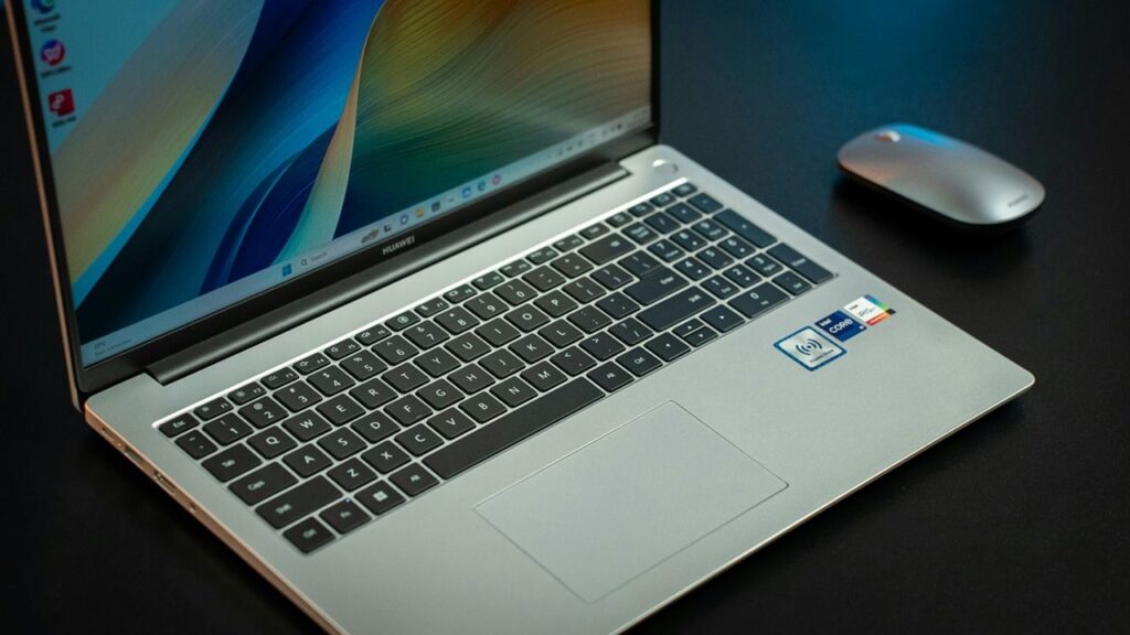 Featured Image: how to open Device Manager in windows in different ways.