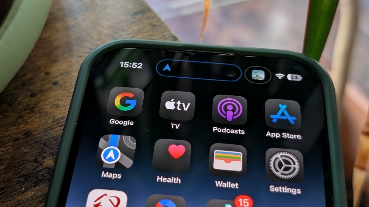Using Dynamic Island Iphone Featured