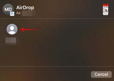 Sélection de l'utilisateur pour envoyer un fichier dans Airdrop sur iPhone.