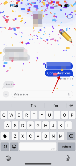 Message qui déclenche la réaction dans l'application des messages iPhone.