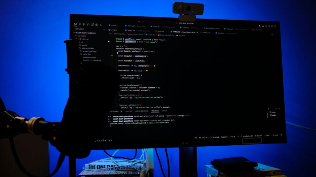 The Ultimate Guide To Linux Default Package Managers Feature Image