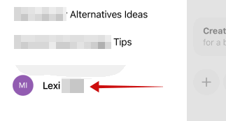 En appuyant sur le nom dans l'application ChatGPT sur iOS.