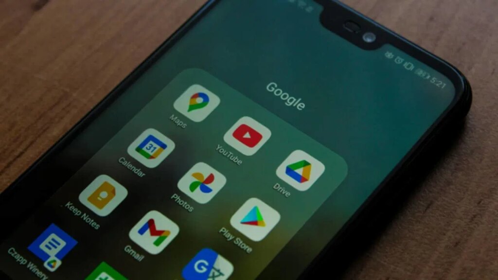 Google apps on a smart phone.