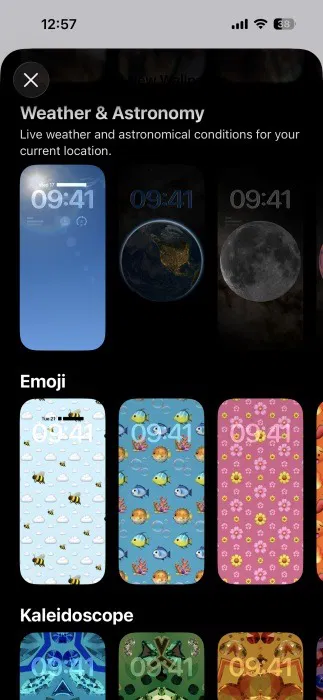 Vue des options de fond d’écran natif Météo et Astronomie sur iPhone. 