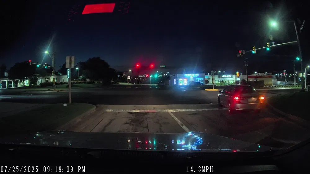 Caméra frontale la nuit.