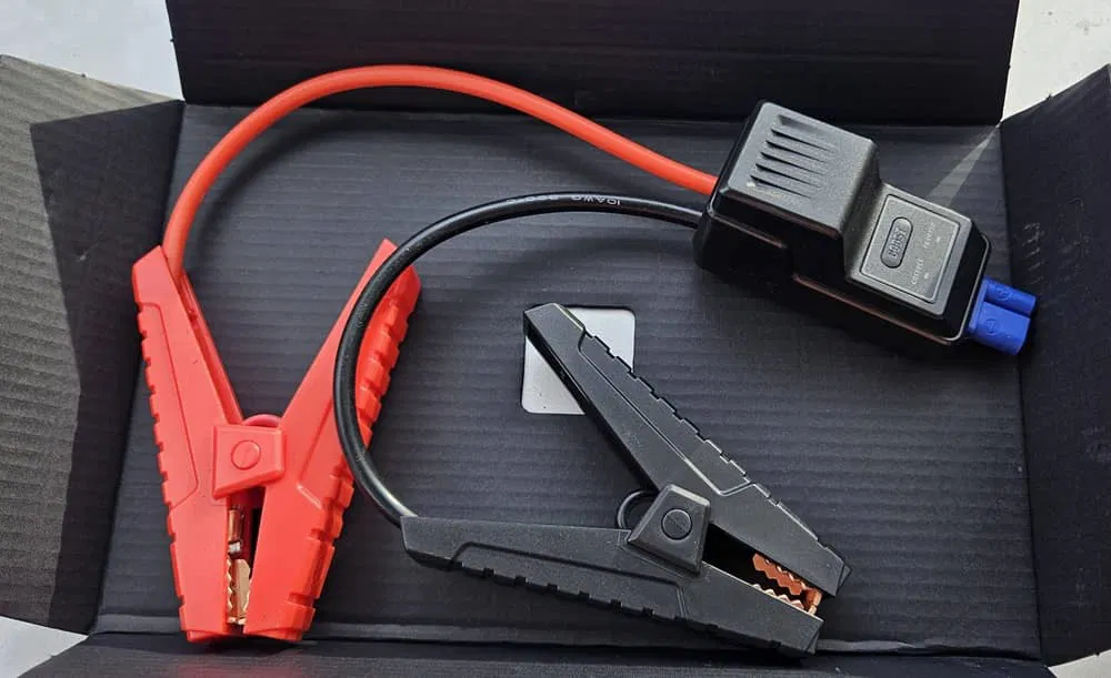 Câbles de démarrage AstroAI S8.