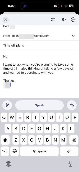 Exemple d'e-mail dicté en utilisant Willow sur iPhone. 