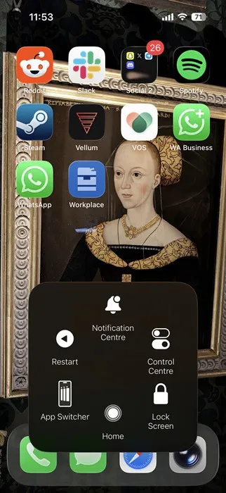 Affichage du menu de navigation sur l'écran d'accueil de l'iPhone.
