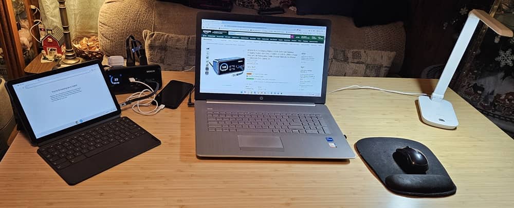 Plusieurs appareils connectés à la station de recharge MOKiN.