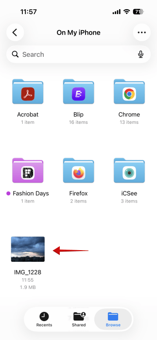 Affichage de l'image collée dans l'application Fichiers sur iPhone.