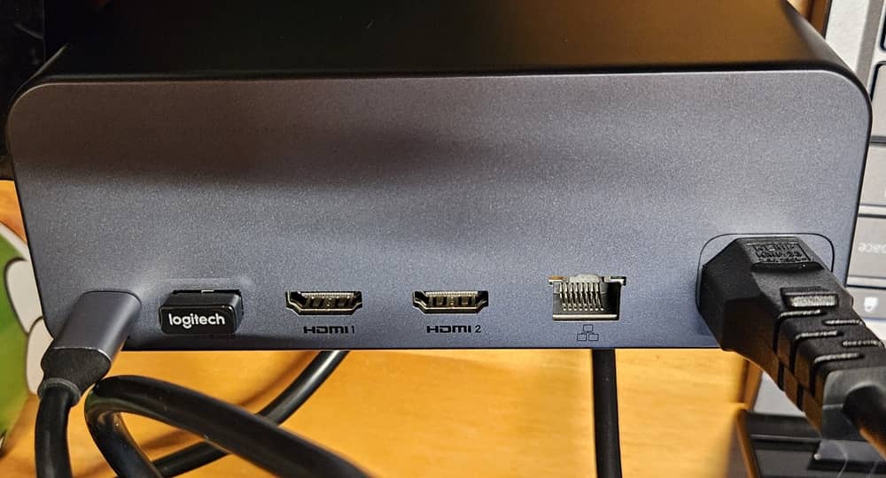 Ports HDMI à l'arrière de la station d'accueil MOKiN.