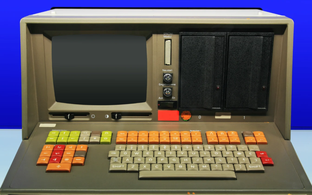 En 1964, IBM a risqué tout son empire sur le System/360, un pari chaotique pour rendre toutes ses futures machines compatibles avec le même logiciel – et l&rsquo;architecture s&rsquo;est avérée si robuste que les mainframes d&rsquo;entreprise modernes exécutent encore aujourd&rsquo;hui des sections de code binaire écrit il y a plus de soixante ans.