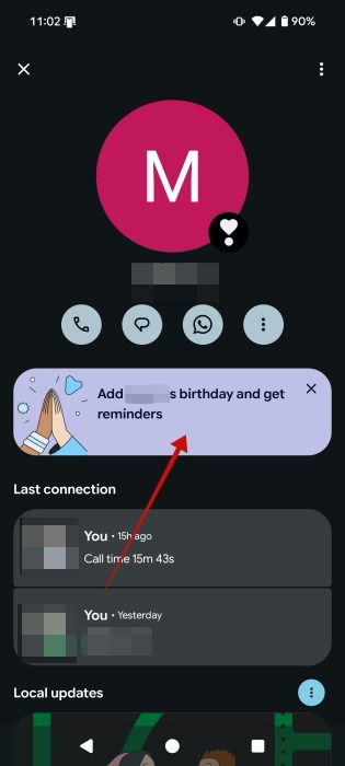 Ajout d'anniversaire pour le contact VIP sur le téléphone Pixel.